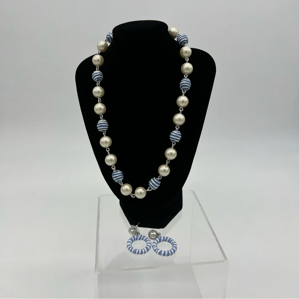 Liz Claiborne Set of Faux Pearls Blue Stripe Stone & Earrings - Picture 5 of 6